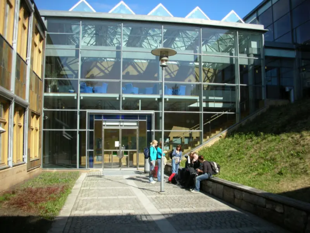 Mengintip Sedikit Daftar Universitas Terbaik di Lillehammer